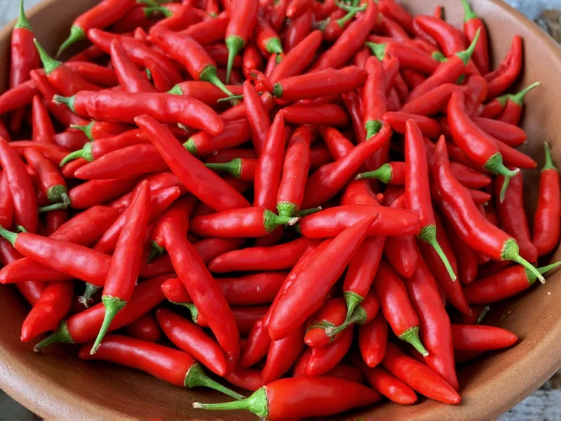 Small Red Chilis: Varieties, Heat & Culinary Uses