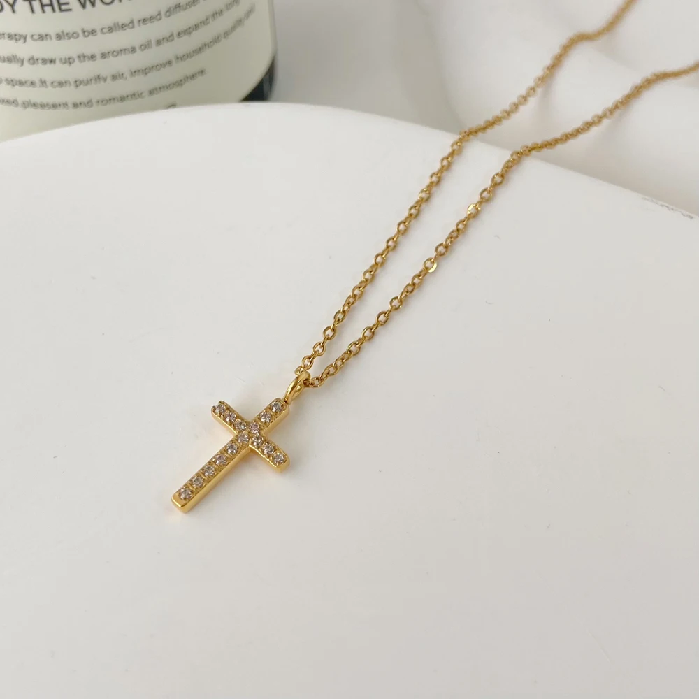 

Cross Pendant Necklace Exquisite Zircon Stainless Steel Plated Cross Pendant Necklace