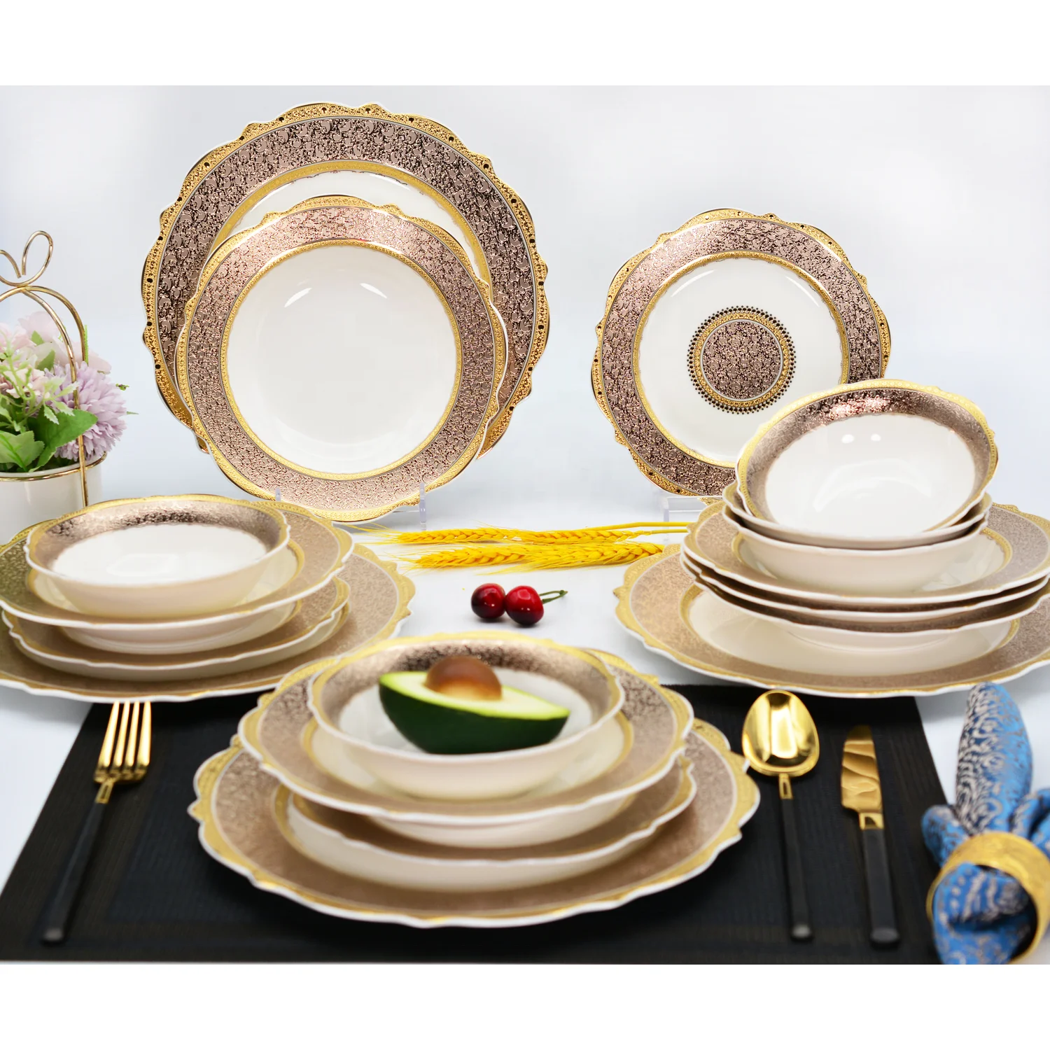 

Super September luxury dinner set for 6 people royal golden dinner set bone china dinnerware sets