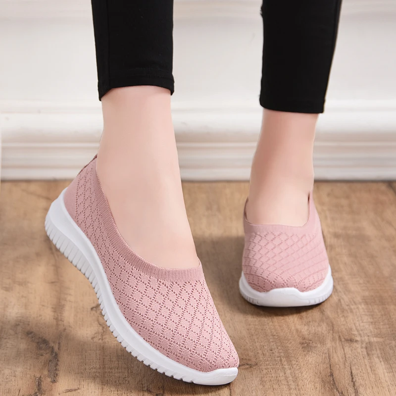 

Shoe Soles For Women flat Shoes For Middle-Aged And Elderly Mothers Non-Slip Soft Bottomn New Style women's casual shoes, Pink,red,black,beige