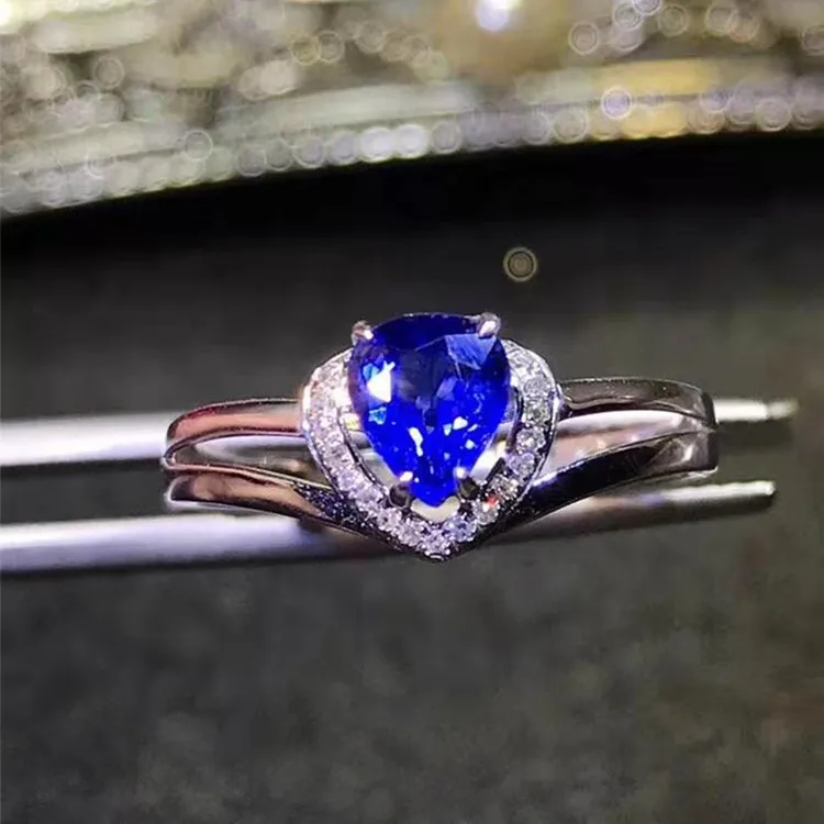 

romantic bridal wedding engagement jewelry 18k gold gemstone ring 0.6ct Sri Lanka natural blue sapphire ring