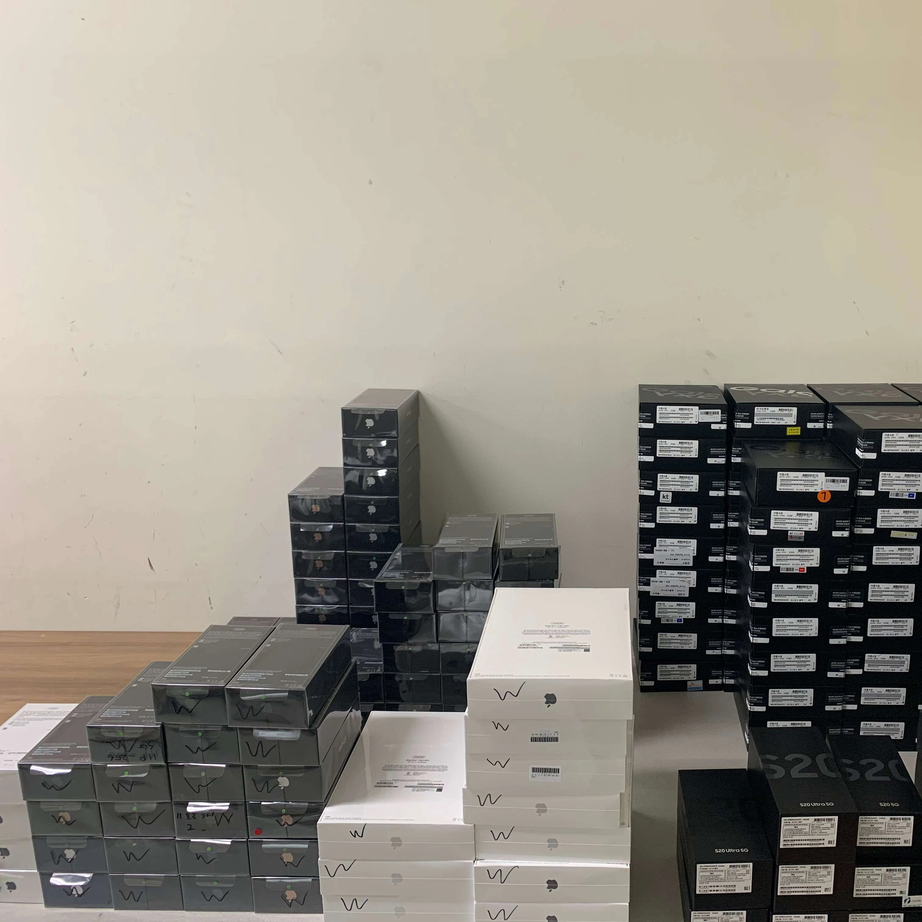 

Hot sale 11pro gray 5.8 inch 64GB hot sale smart fashion business photo quality Korean single card student phone