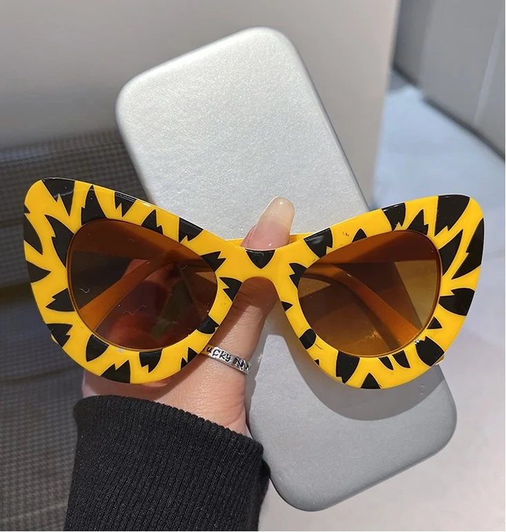 

5141 Latest Fashion Cat Eye Sunglasses Wholesale Retro Shades Sunglasses For Women 2022, As picture
