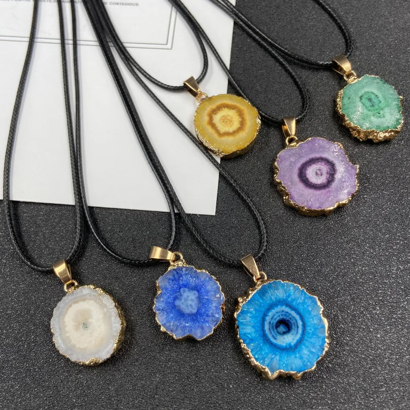 

Fashion Irregular Sunflower Crystal Necklace Natural Raw Agate Sliced Druzy Stone Pendant Necklaces for Women Healing Jewel