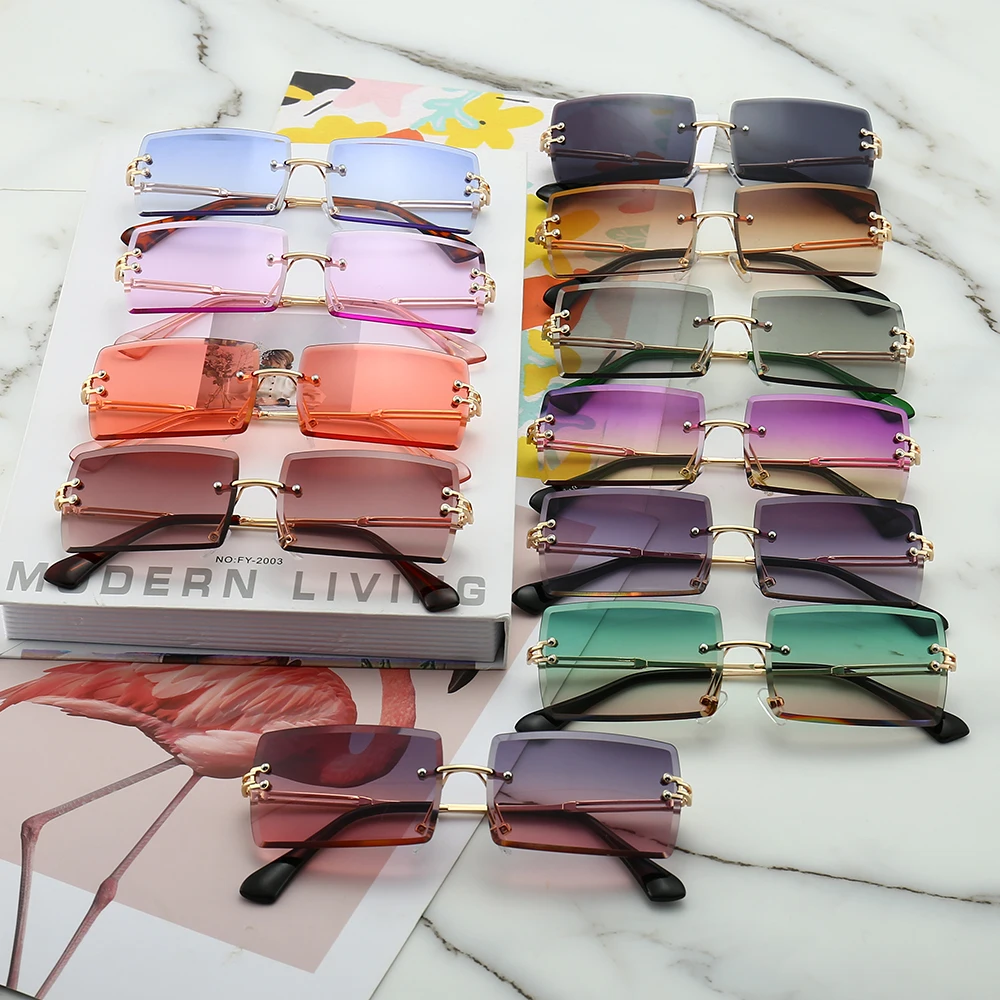 

Colorful Windproof Face Shield Plastic Glasses Eye Protective Oversized Sunglasses Anti Fog Face Shield, Mix color