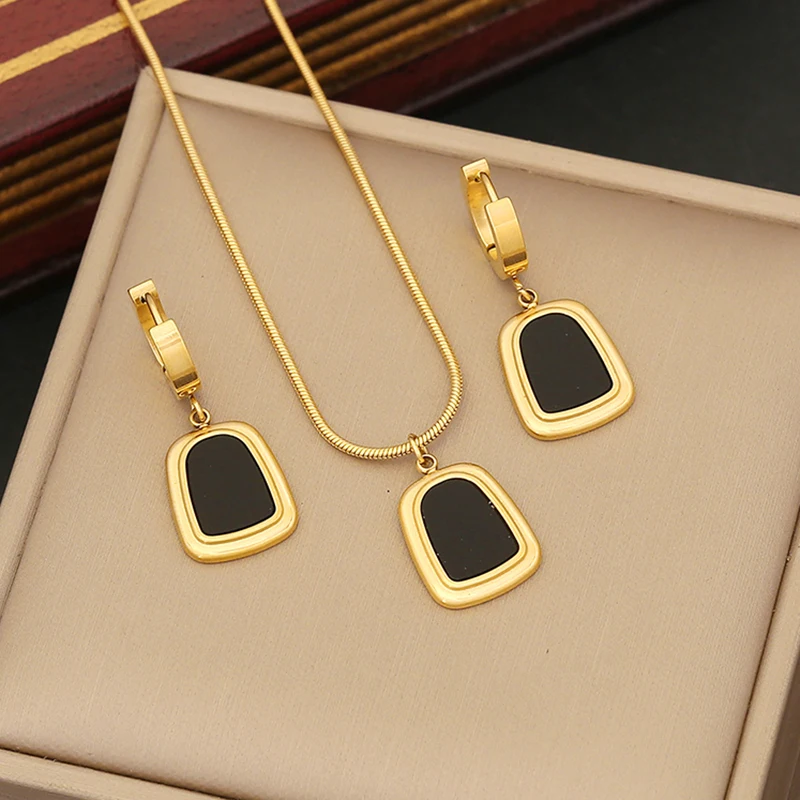 

Geometric Stainless Steel Necklace Earring Set Fashion Square Gold Tag Pendant Necklace Jewelry Accessories