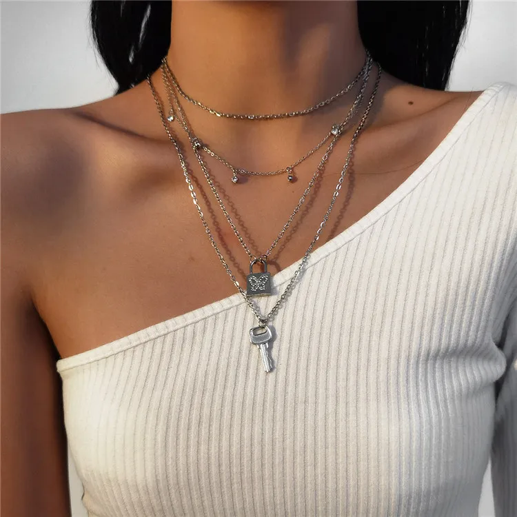 

Cross-border jewelry autumn creative new multi-layer key clavicle necklace personalized simple lock set necklace, Picture shows