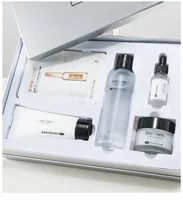 

OEM FDA Organic Nicotinamide Anti Aging Whitening Moisturizer Skin Care Set for Bisutang Wholesale Price