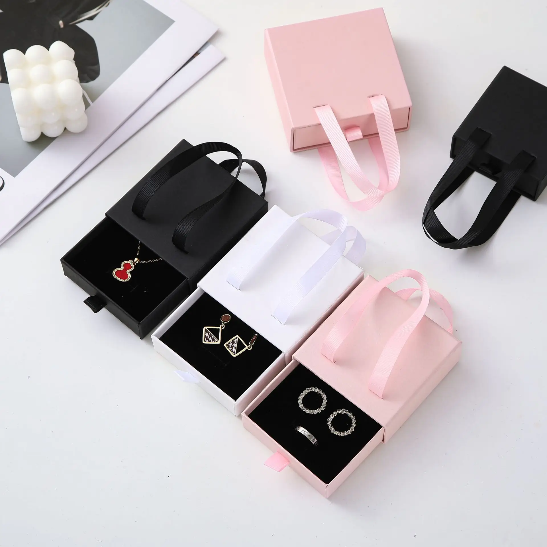 

Slide Paper Box Packaging Custom Logo Jewelry Pink Velvet Pouch Bags Sliding Jewellery Boxes for Earring Bracelet