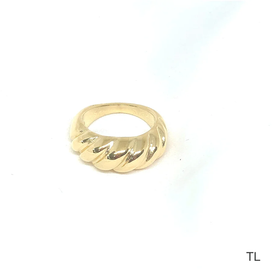 

high quality 18k gold plated jewelry waterproof top ranking pvd gold plated Stainless Steel Minimalist Twist Ring jewelry