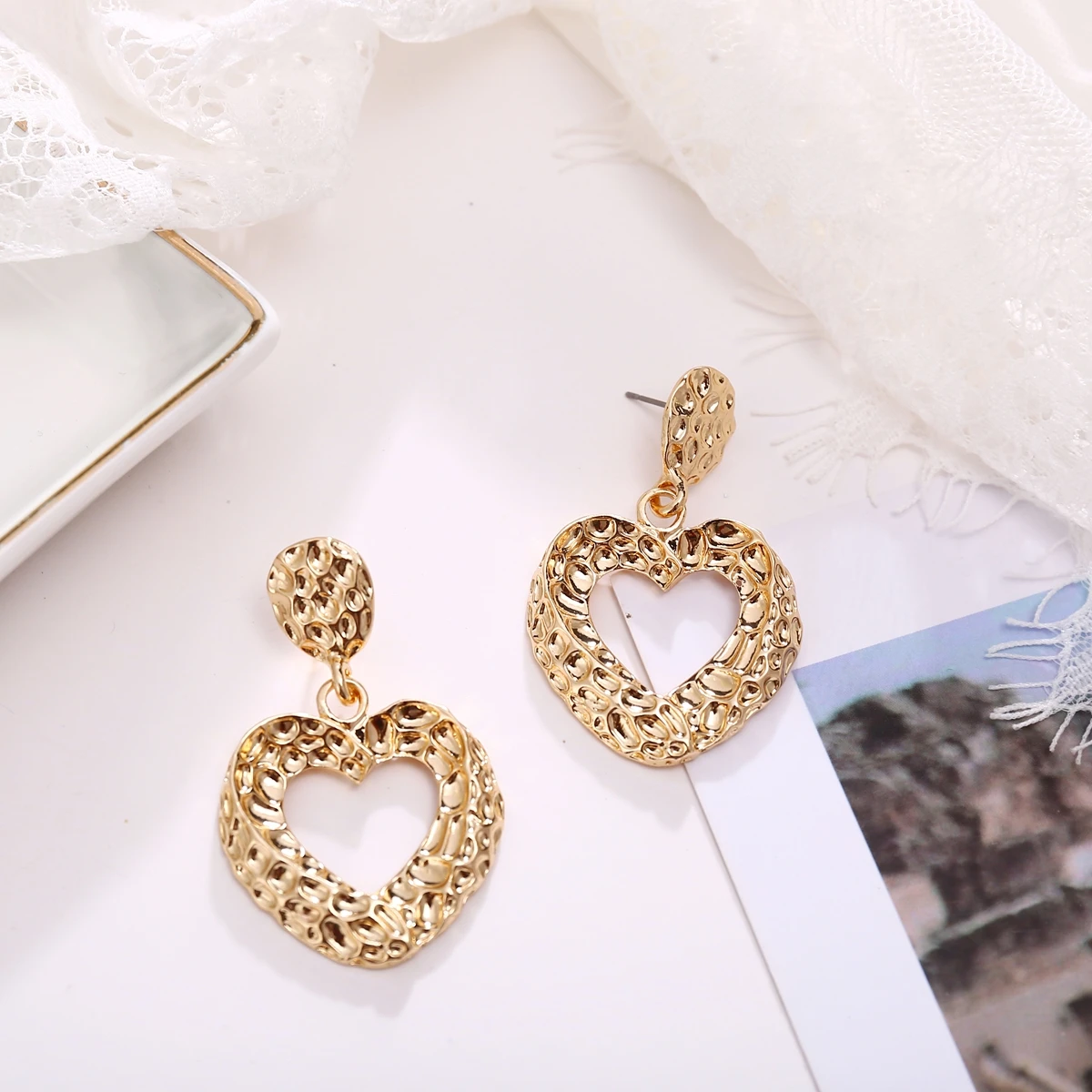 

5317 Korean Fashion Gold Silver Big Earrings Dangling Hollow Love Heart Dangle Drop Earrings