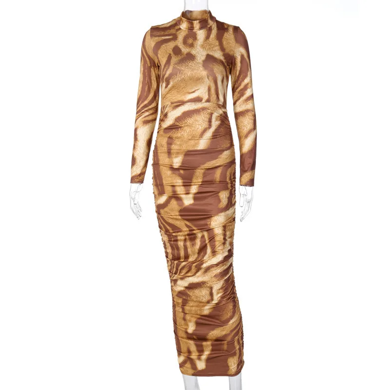 

PDEP Autumn print high-neck turtleneck and long hip-hugging dress