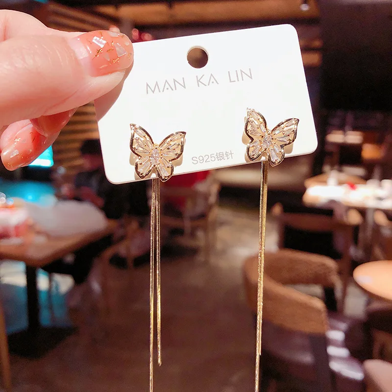 

2021 fashion trendy crystal small butterfly cz earring