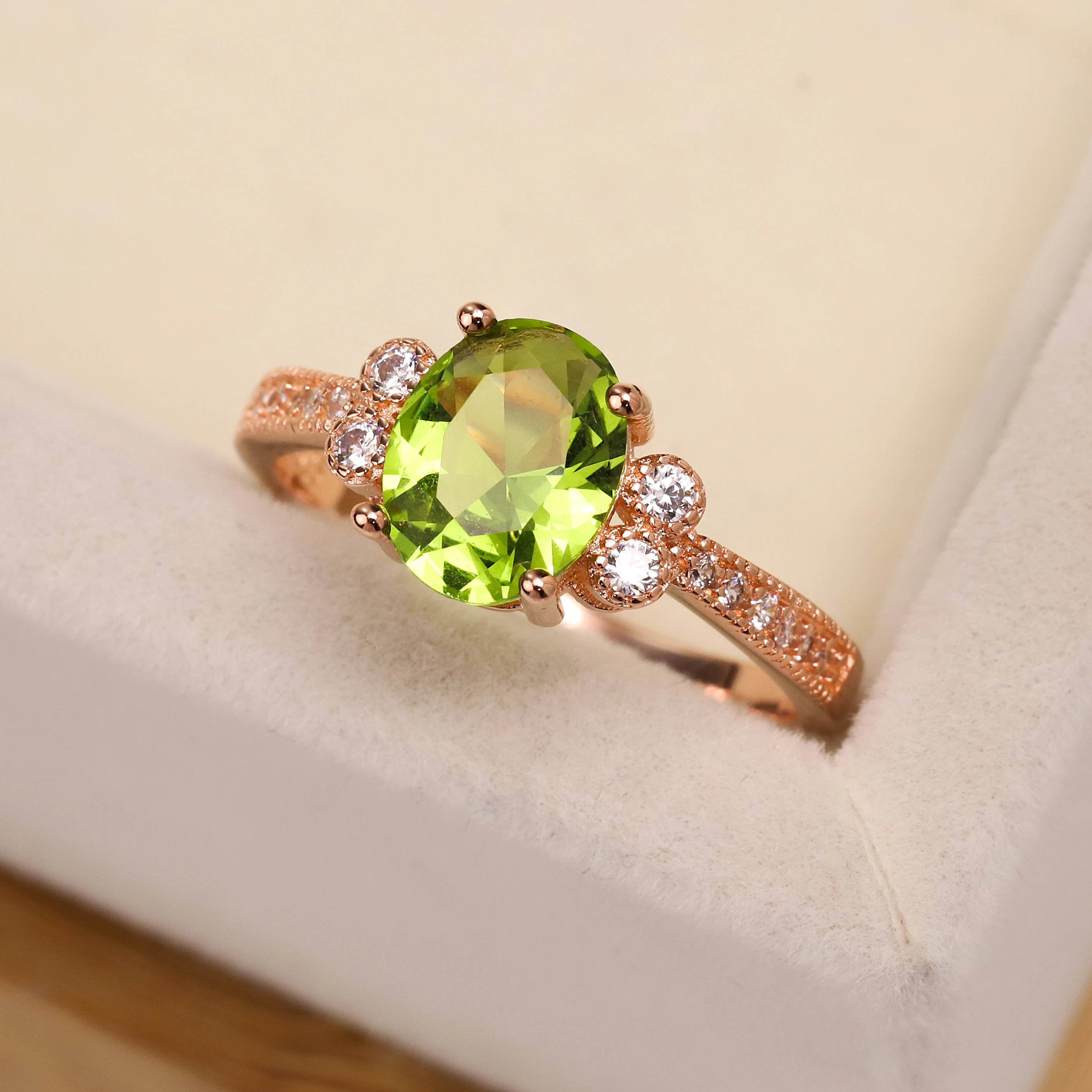

Best selling European and American S925 silver plated rose gold wedding ring zircon lady light green goose egg crystal jewelry