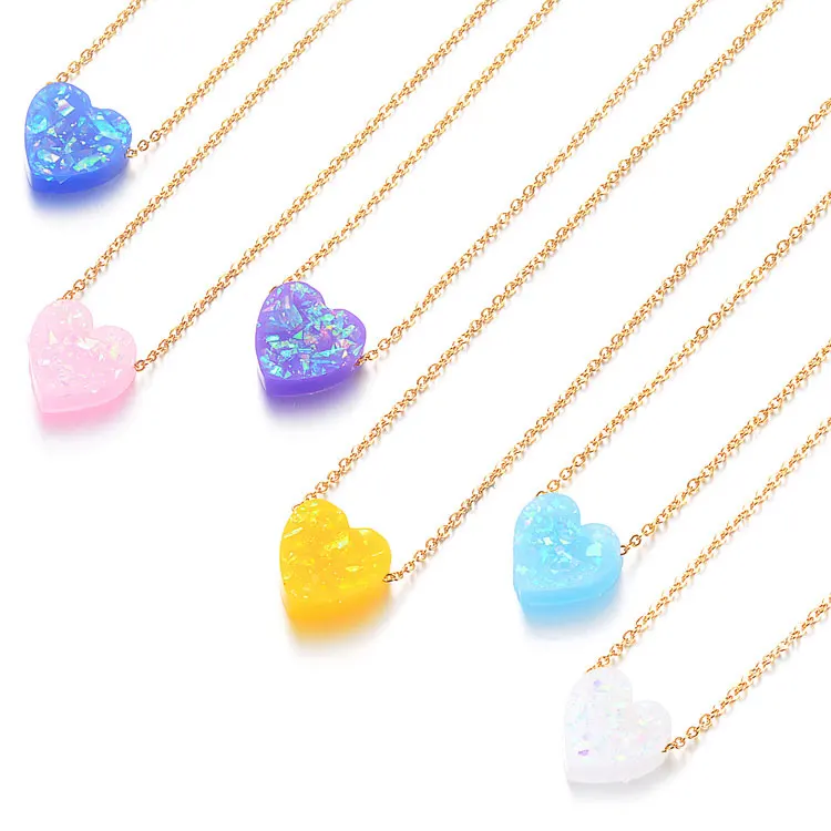 

Wholesale Environmental Friendly Resin Opal Pendant Necklace Women Colorful Flashing Sequins Love Heart Necklaces for Girls