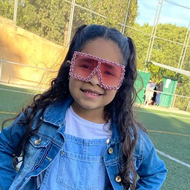

2021 big frame sexy shades wholesale vendor sunglasses square oversized women and kids rhinestone fashion sun glasses, As for the pictures shows