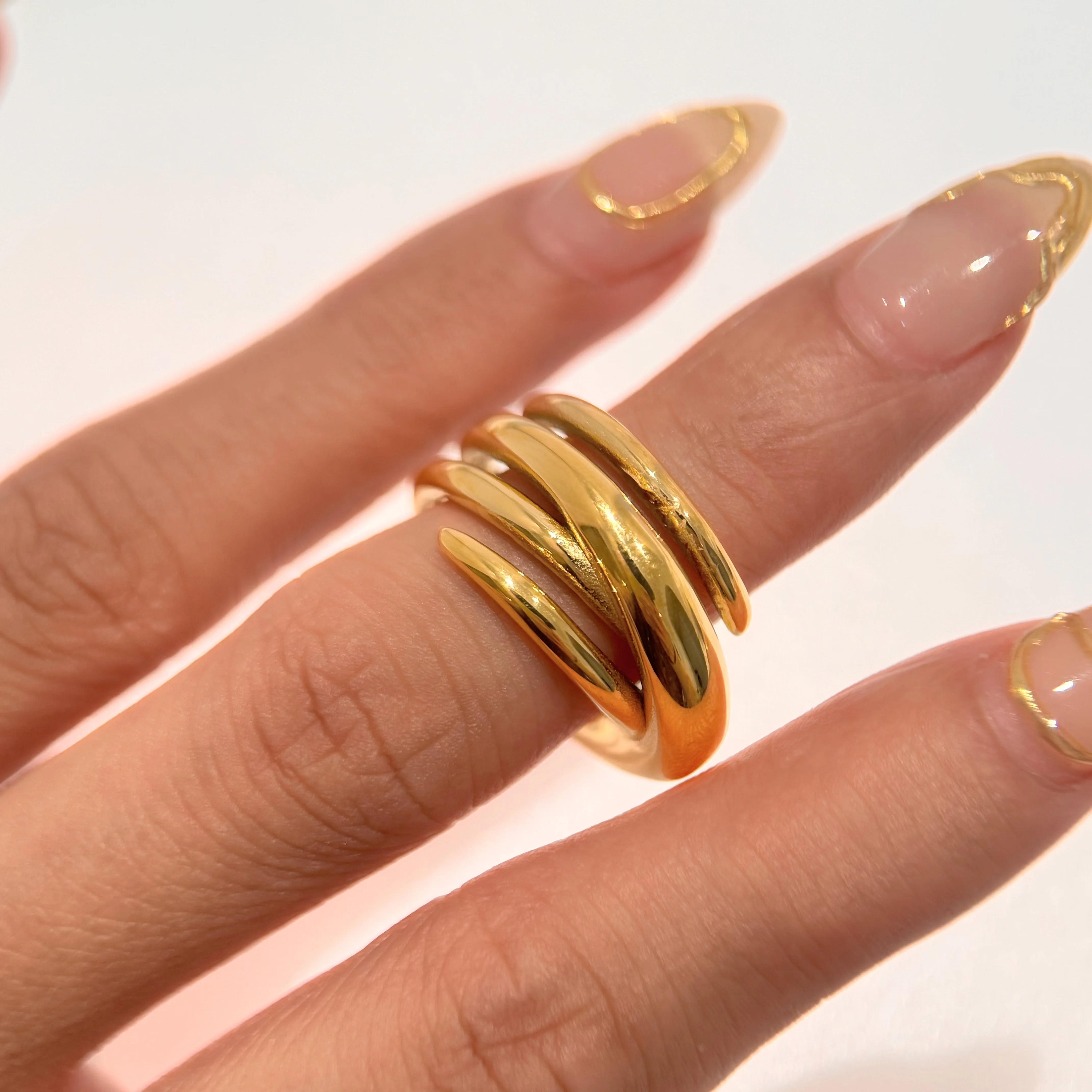 

2024 Dazan HOT New Ins Trendy 18k PVD Gold Plated Stainless Steel Classic High Quality Spiral Chain Design Ring Valentines Gift