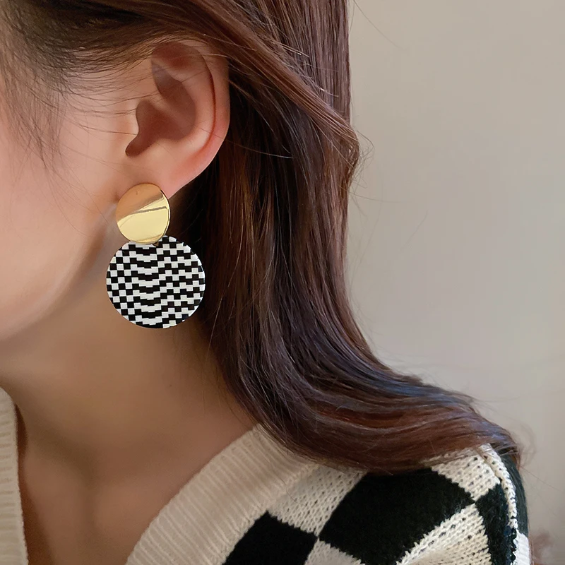 

fashion geometric drop acrylic round earrings