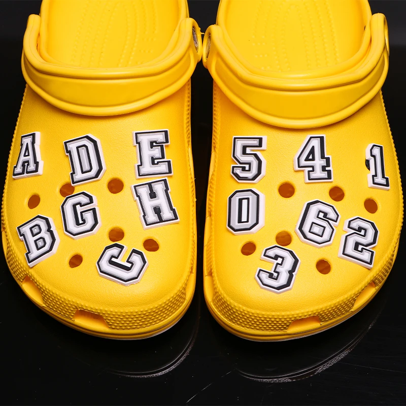 

2021 Shoe Letters Accessories Decoration Charm Diy Shoes Bulk Clogs Croc Charms Luxury Clog Accessories