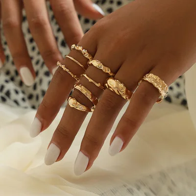 

9pcs Fashion Gold Plated Knuckle Ring Set Retro Stackable Geometric Irregular Finger Ring Set For Women