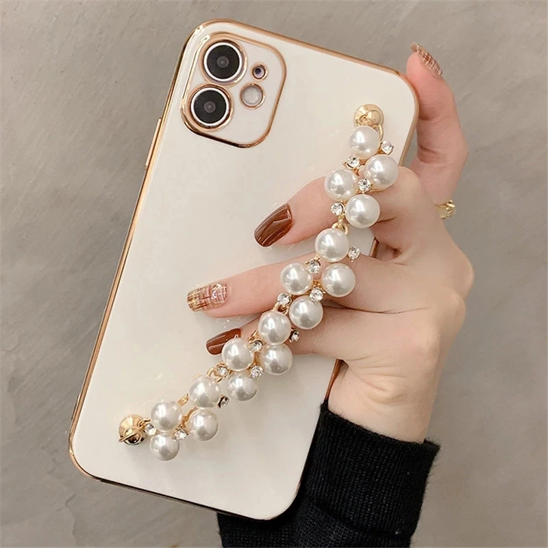 

For iPhone 13 12Pro Max Cases 6D Plating Pearl Chain Phone Case For iPhone 11 Pro Max XR XS Max 7 8 Plus X Wrist Band Soft Cover