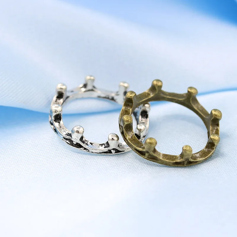 

R-063 2020 High Quallity Fashionable Retro Rings Vintage Wholesale Fashion Crown Rings Jewelry Women, Picture shows