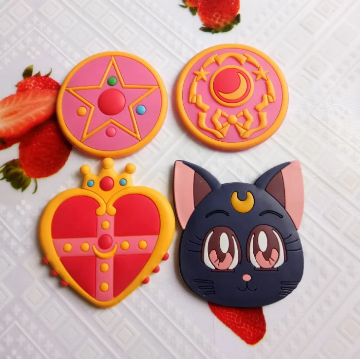

Portable Cartoon Design Heart Shape Soft Silicone Single Side Makeup Hand Mirror Pocket Mirror Gift Item
