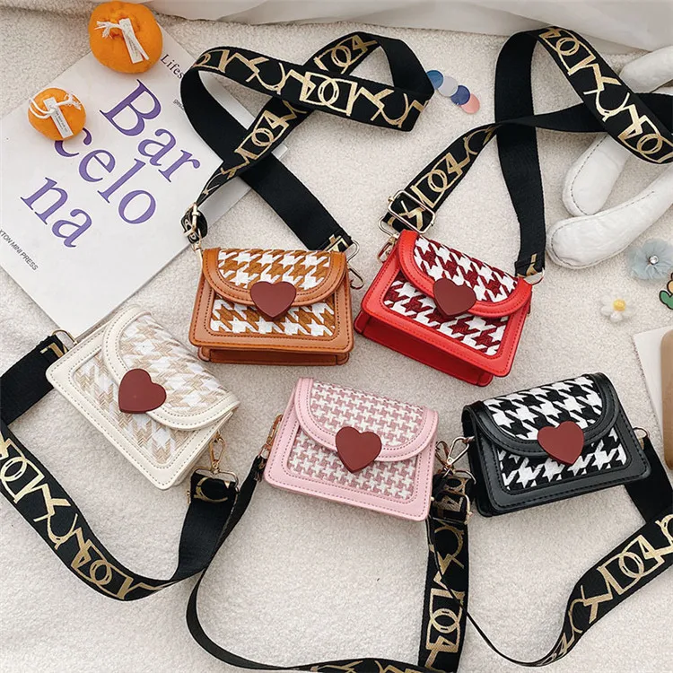

2022 Trendy Small Shoulder Bag For Kids Letter Wide Shoulder Straps Mini PU Houndstooth Baby Girl Purse Fashion Messenger Bag, Black,white,red,brown,pink