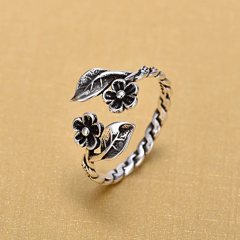 

Chinese Style Vintage Plum Leaves Thai Silver 925 Adjustable Black Women Female Rings