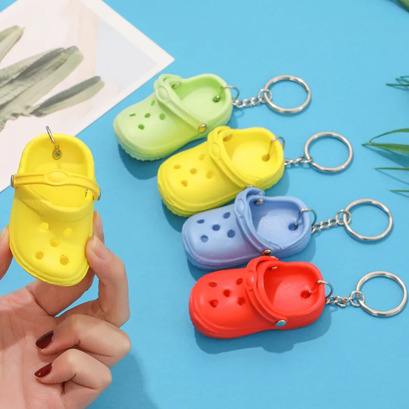 

2022 Cute Promotional Wholesale Lovely 3D mini eva Plastic croc key chain Foam hole sandal slipper Beach shoe keychain