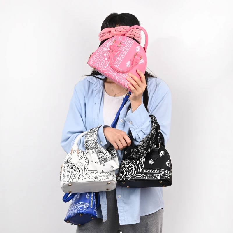 

Wholesale Handbags For Women Luxury Bandana Print Trendy Ladies Leather Purses Chain Shoulder Bags And Hairscarf Set, 5 colors