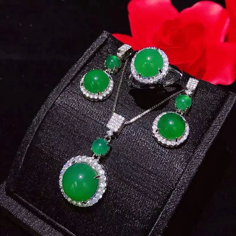 

Certified Factory Wholesale Chalcedony Three-Piece Live Broadcast Spot Delivery Earrings Pendant Ring Set Green Chalcedony Set