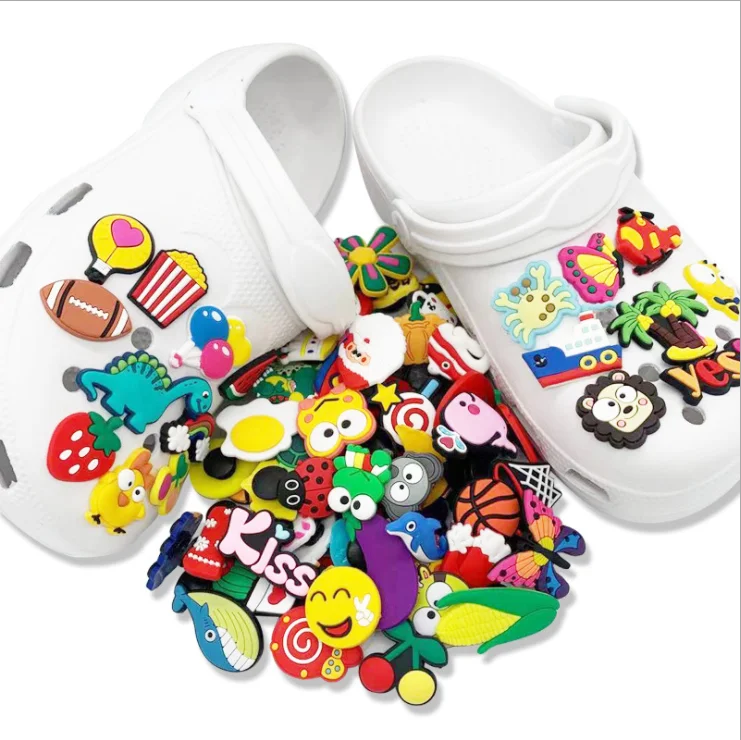 

Custom Cute Rubber PVC Alligator Jibitz Designer Luminous Shoe Charm, Custom color