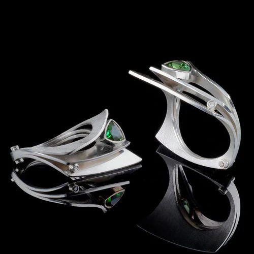 

2020 Latest fashion Wholesale Price Personalized Geometry Green zircon jewelry ring for Women, Silver color