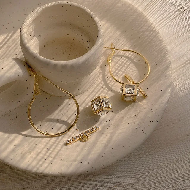 

Korean Geometric Personality Design Sense Temperament Square Earrings, Gold