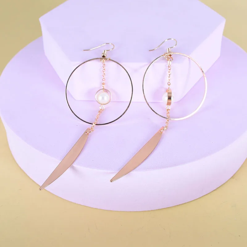 

European and American elegant temperament handmade personality geometric large circle leaf long piece Pearl Earrings