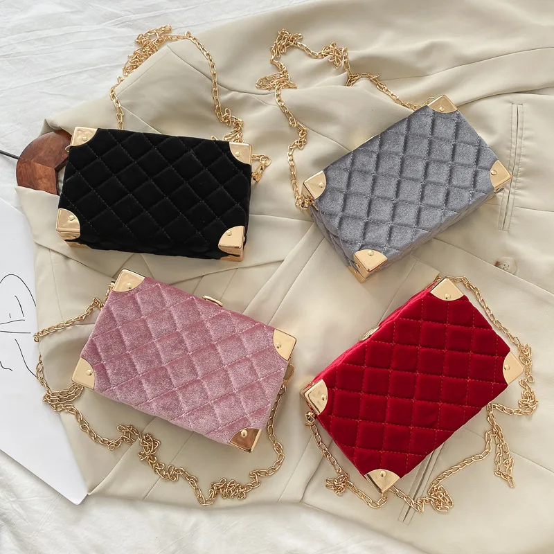

BM9222 Winter New Arrivals Designer fashion small square purse with chains quilted black velvet purses women box bag handbag