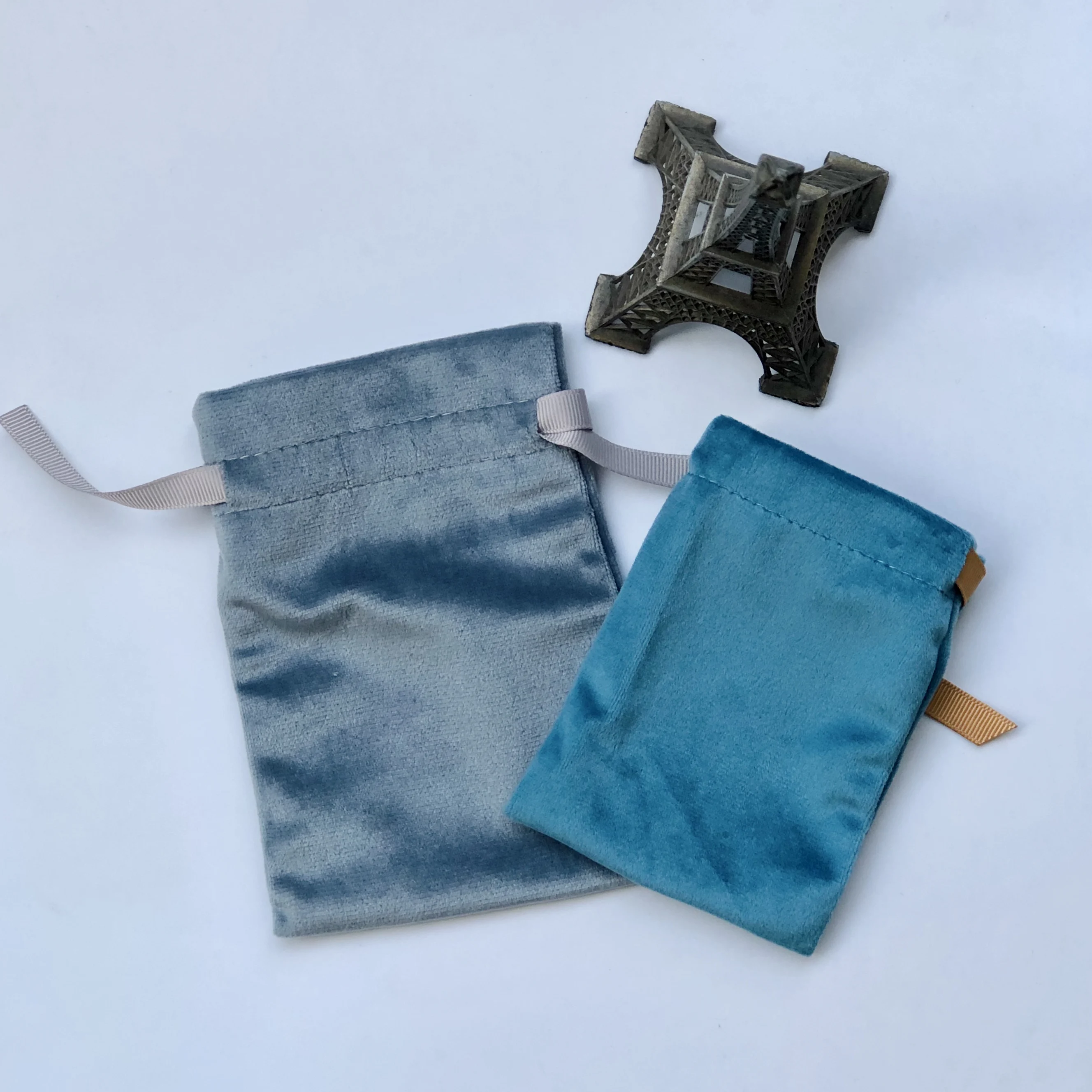 

Hot Selling Custom Logo Printed Drawstring Cosmetic Packaging Velvet Jewelry Pouch Bag, Custom color