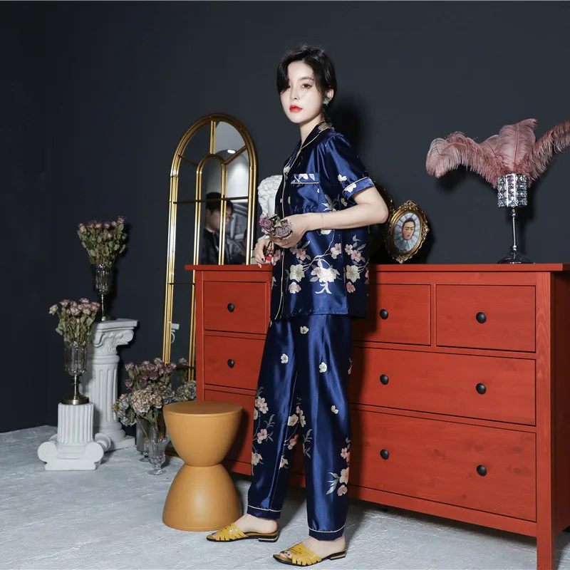 

Wholesale Ladies Pajamas Sets custom Sexy Silk Pajamas Short Set Satin Pyjamas Women Pajamas Sets, Picture shows