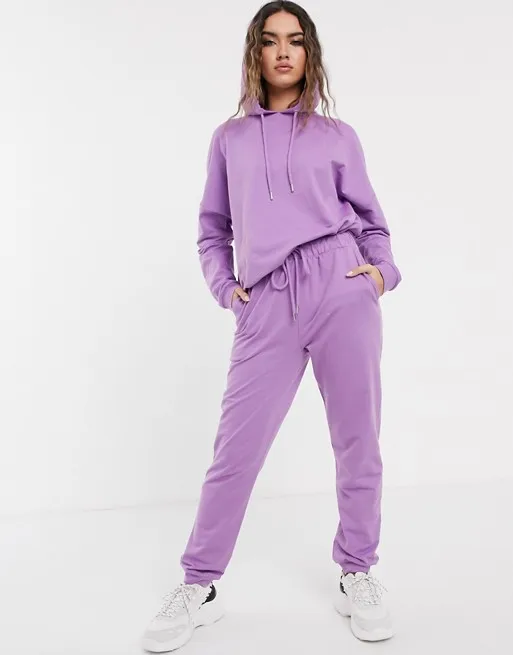 loose fitting tracksuits