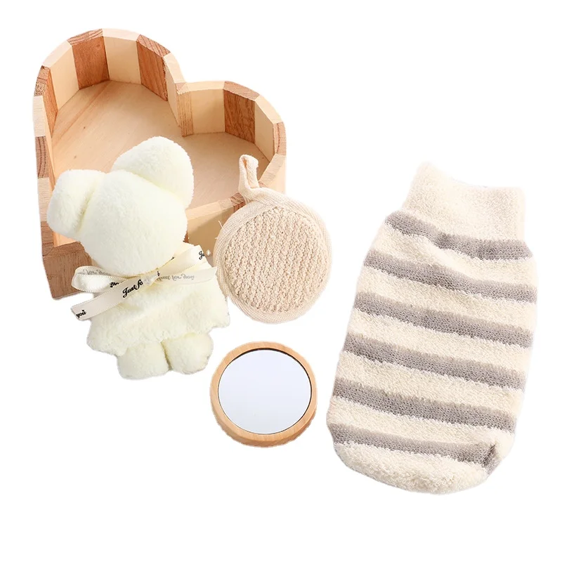 

Natural Environmental friendly Wooden Bucket-packed Spa Set with wooden mirror bath glove face cleaning pad and bear towel