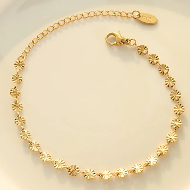 

Simple Stainless Steel 18K Gold Flower Pattern Chain Bracelet Titanium Steel PVD Personalized Flower Grain Disc Chain Bracelet