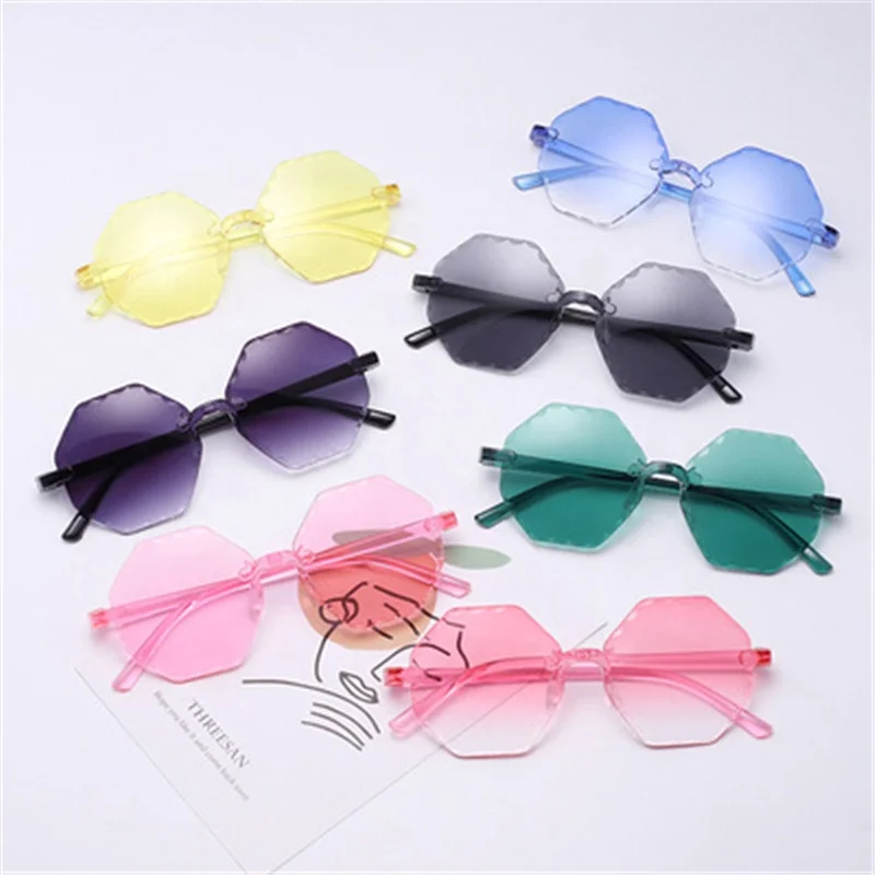 

Children Kids Sun Glasses Lip Shaped Girls Sunglasses, 9 colors