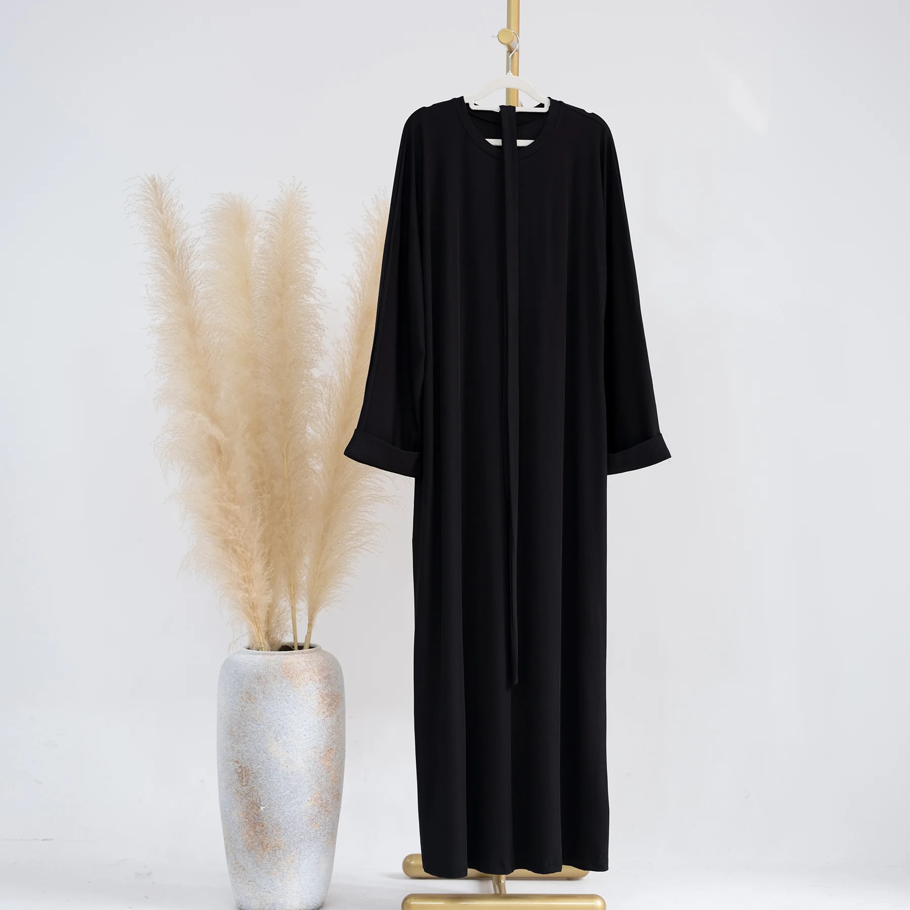 

Middle East Dubai style Islamic national dress abaya winter Muslim dress knitted robe black abaya