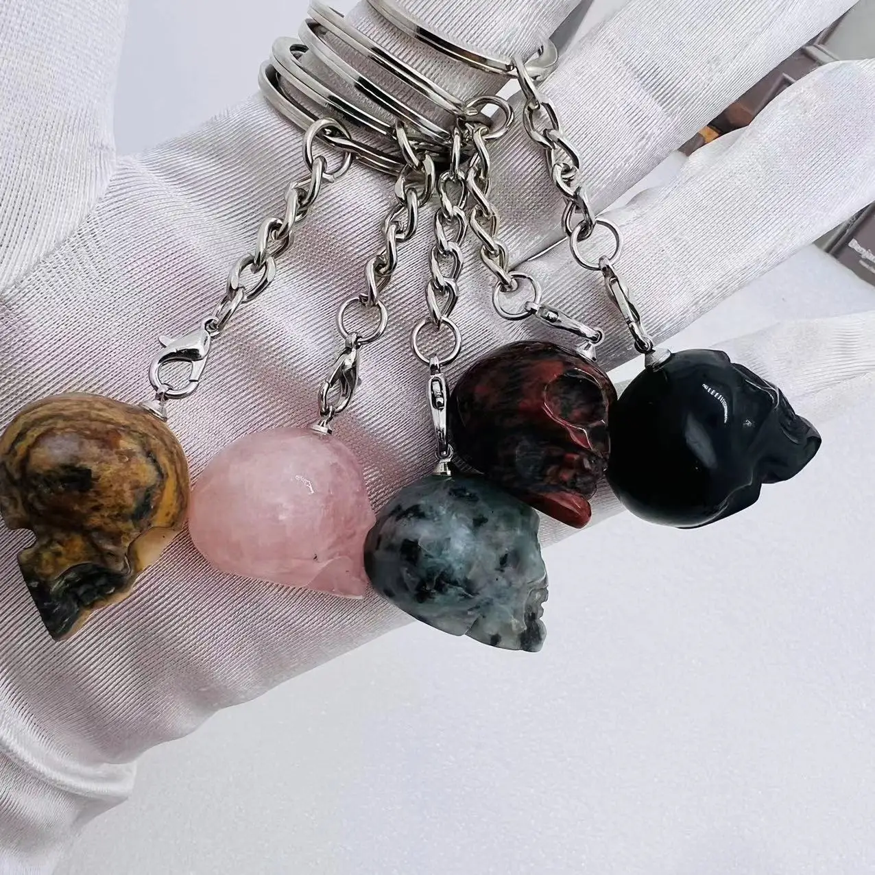 

1inch natural stones healing gemstone mini size Carving Crafts Amethyst Crystal gifts Hallowmas Crystal skulls keychains
