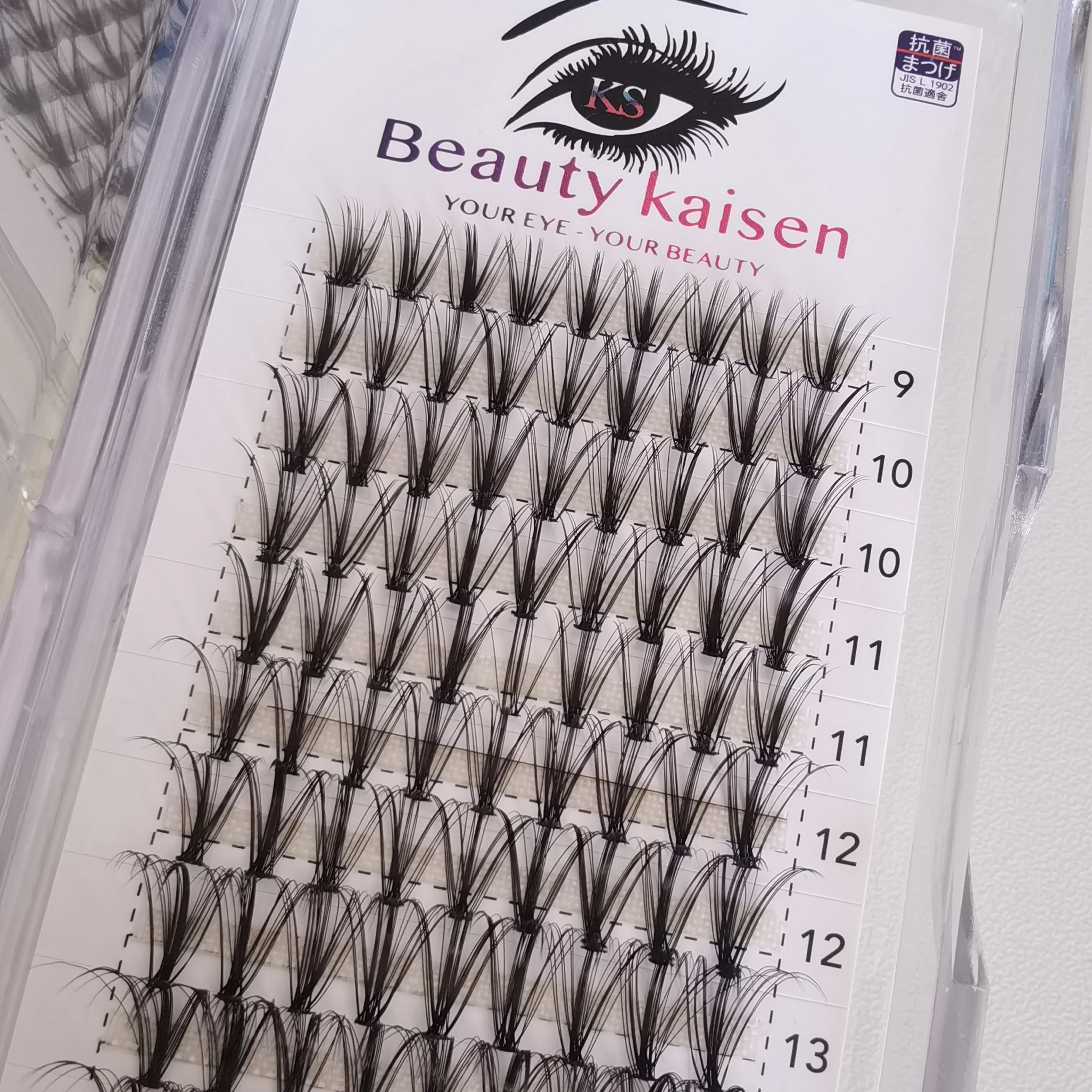 

Hot Melt Volume Eyelashes Synthetic Fiber 20D 8-14mm Premade Volume Fans Eyelashes
