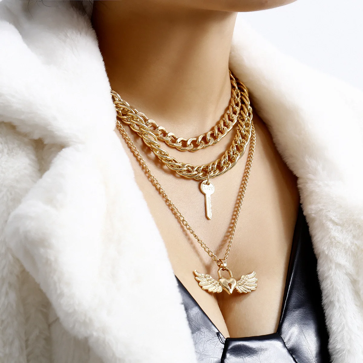 

All-Match Thick Chain Angel Wings Love Lock Key Clavicle Chain Multi Layered Gold Choker Necklace, Picture shows