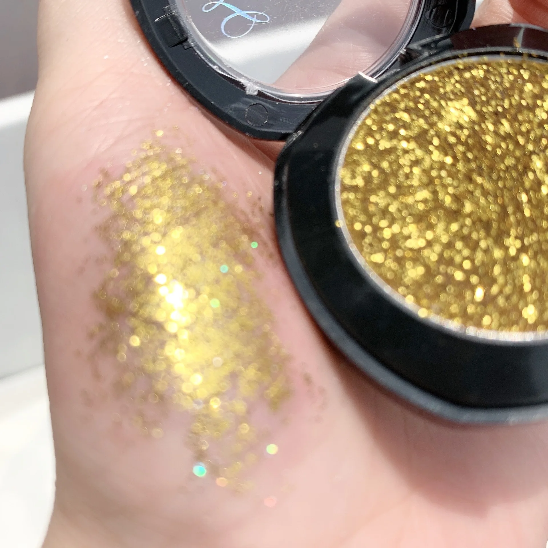 

Long Wear Blendable Matte Or Shimmer Eye Makeup Private Label Make Up Cosmetics No Brand Wholesale Makeup Luxury Eyeshadow, Gold,silver,purple,blue