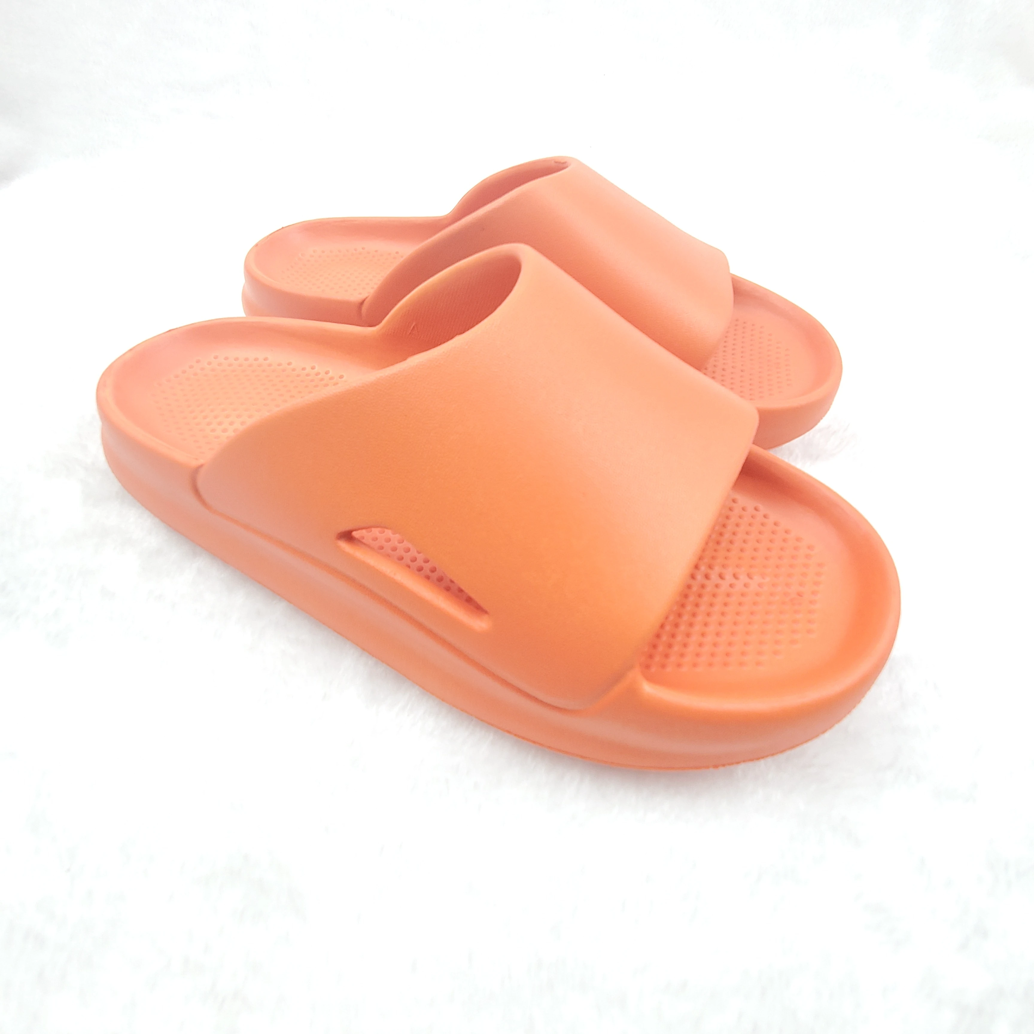 

2021 New Summer Thick Soled Slippers Eva Material Soft Indoor Women slides Bathroom Non Slip Women's Slippers