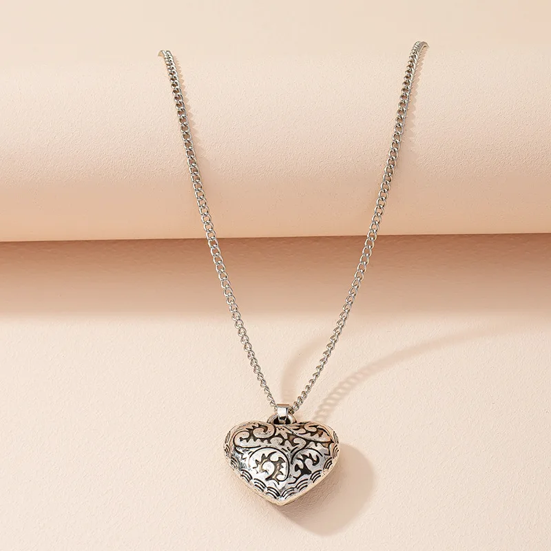 

New Silver Plated Heart Shape Necklace With Letter Pendant Necklace For Women